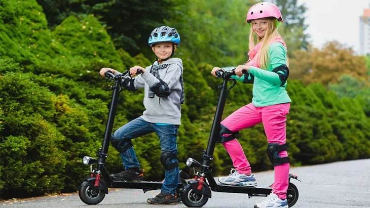  Xe scooter điện trẻ em